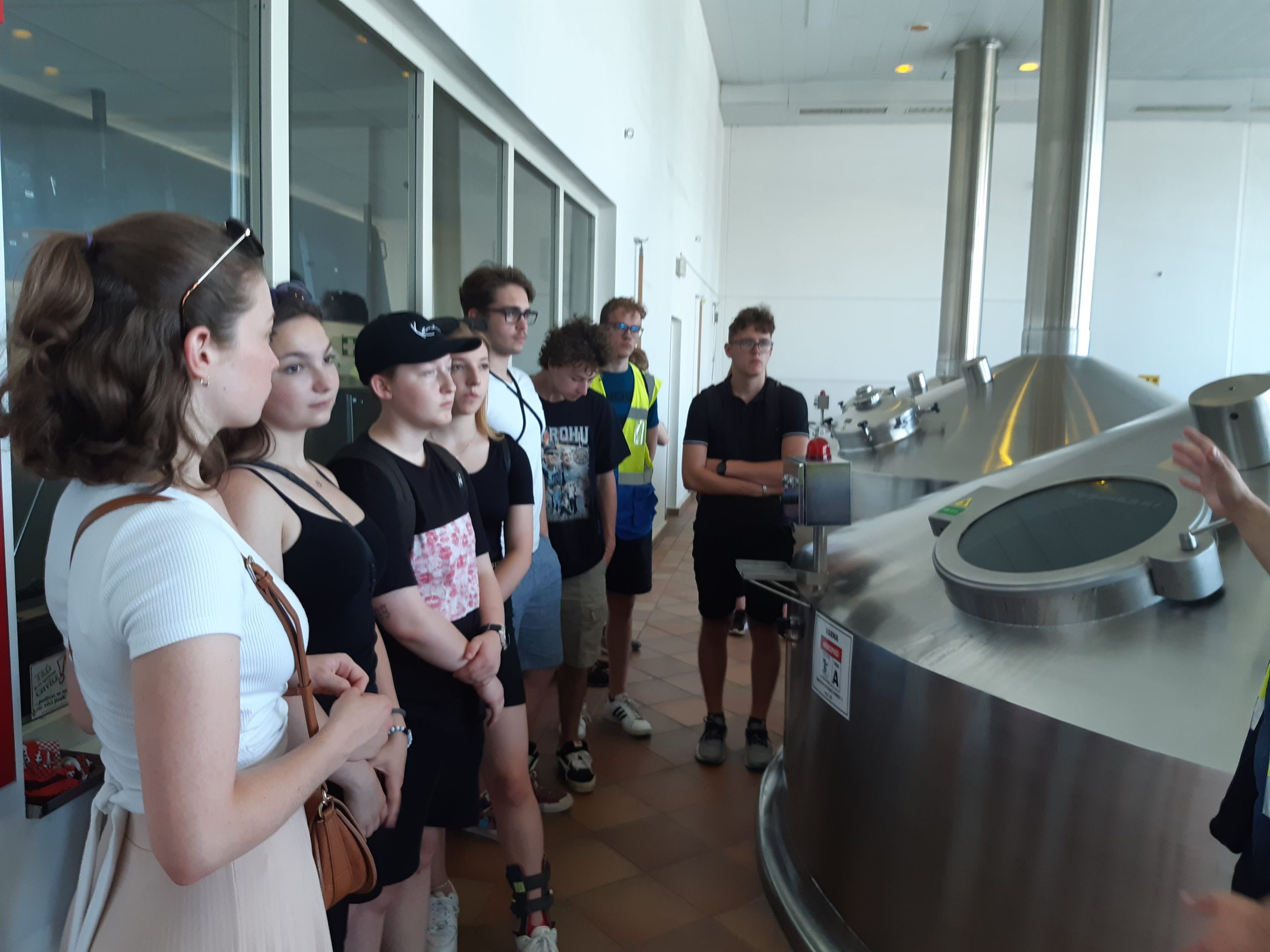 Exkurze třídy VII.B a Biologicko-chemického semináře do pivovaru v Hrušovicích