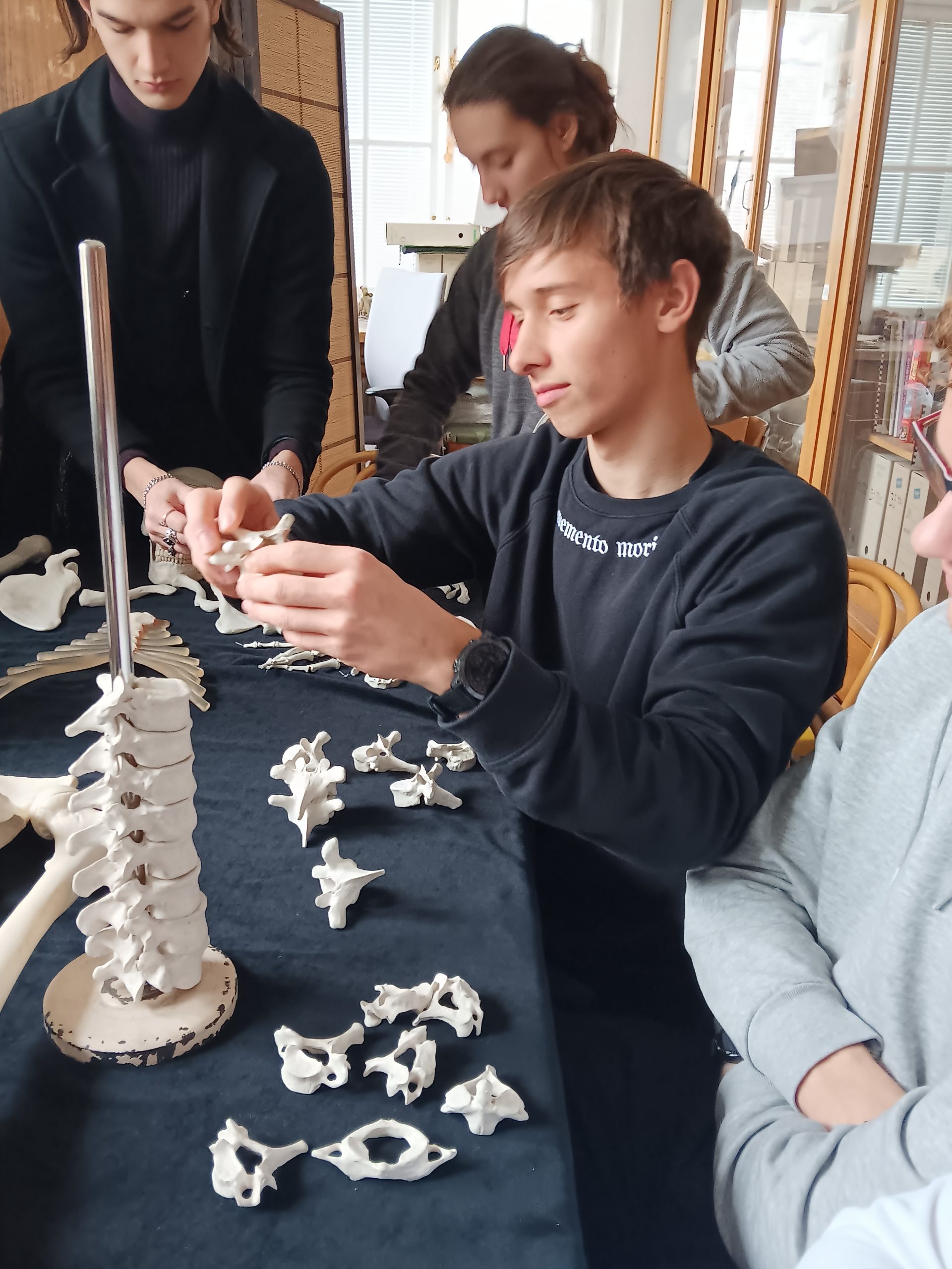 Naši studenti v Hrdličkově muzeu člověka