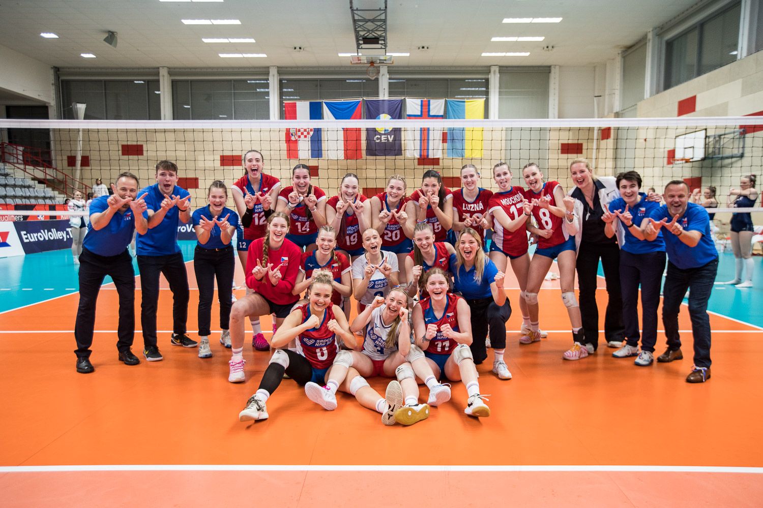 Naše děvčata vybojovala postup na Mistrovství Evropy ve volejbale U-18.